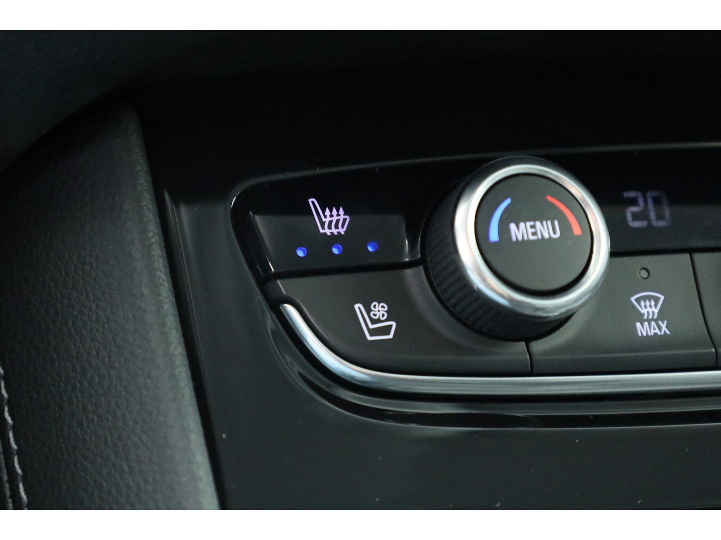 Opel Grandland X 1.2 Turbo Innovation | Leder | Stoel- Stuurverw. | Afn. Trekhaak | Camera | LED | Memory seat