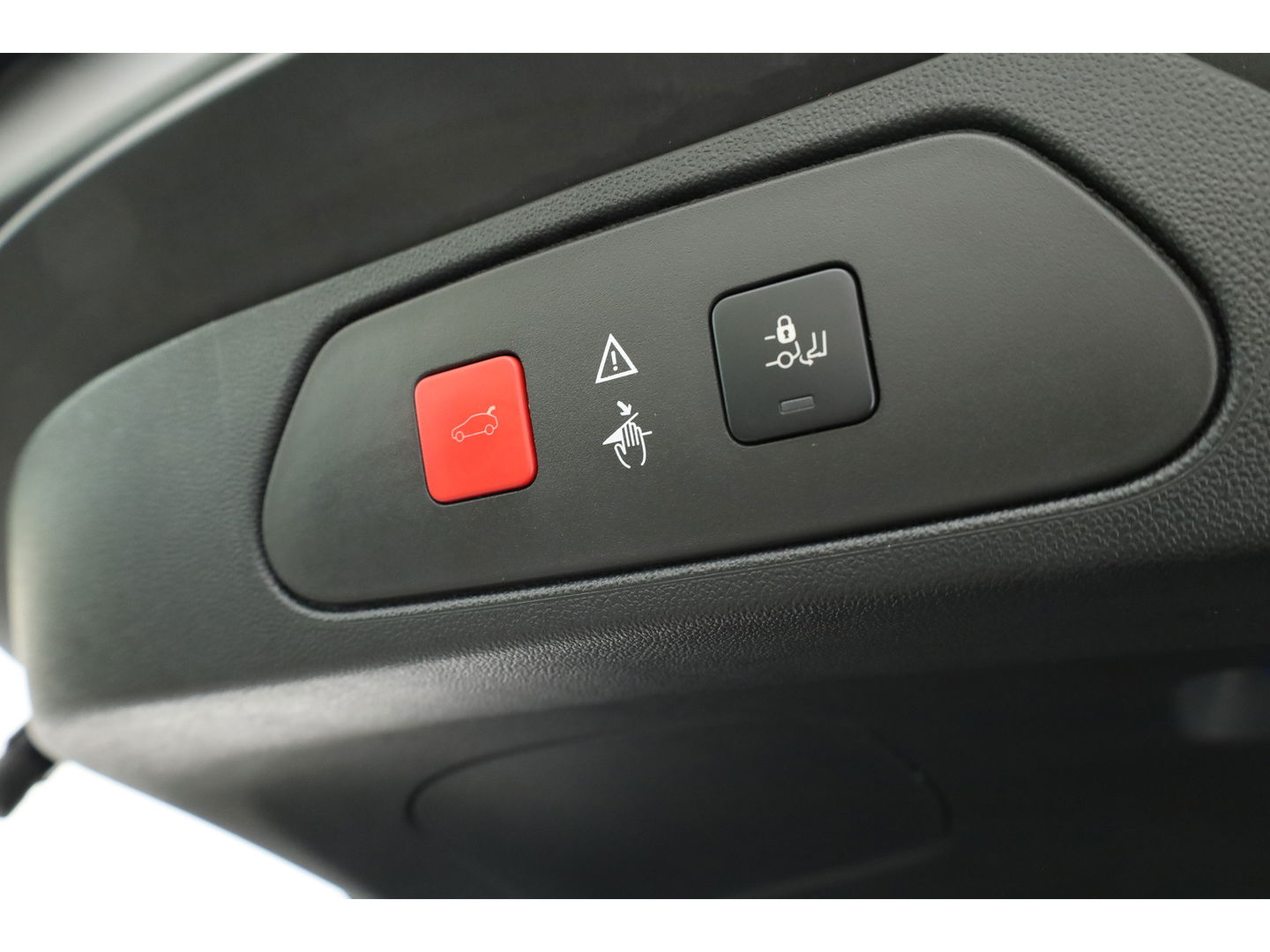 Opel Grandland X 1.2 Turbo Innovation | Leder | Stoel- Stuurverw. | Afn. Trekhaak | Camera | LED | Memory seat