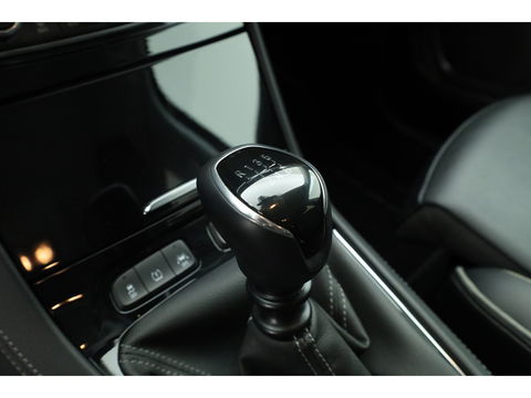 Opel Grandland X 1.2 Turbo Innovation | Leder | Stoel- Stuurverw. | Afn. Trekhaak | Camera | LED | Memory seat