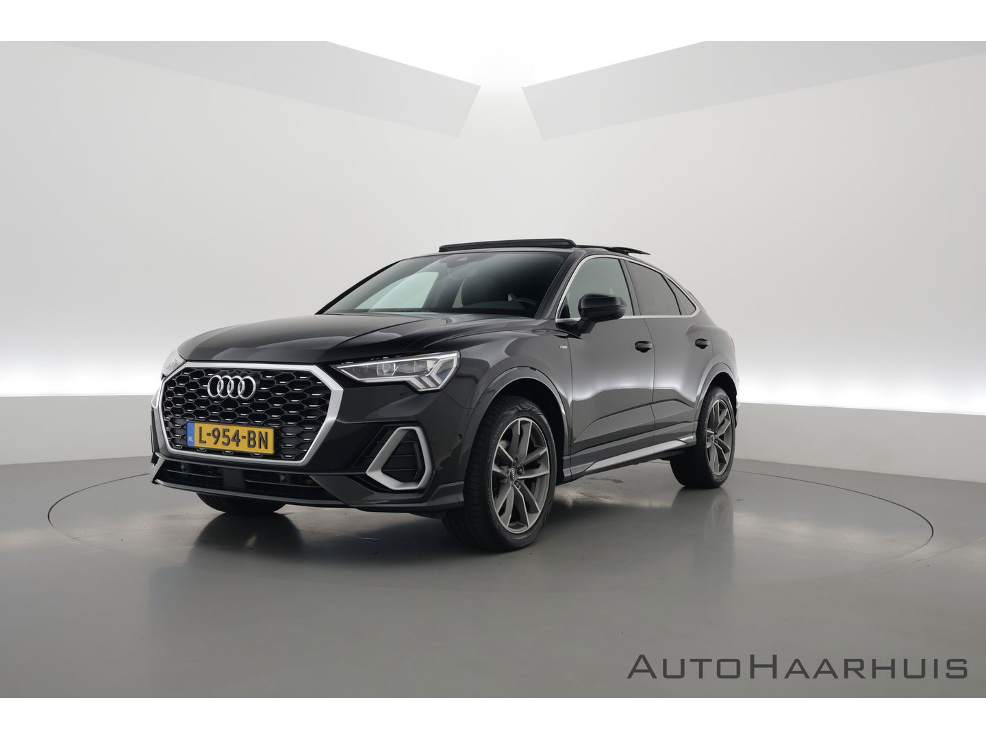 Audi Q3 Sportback 35 TFSI S Line | Pano | Bang & Olufsen | Camera | Adapt. Cruise | Elek. Trekhaak | Keyless | Stoelverw.