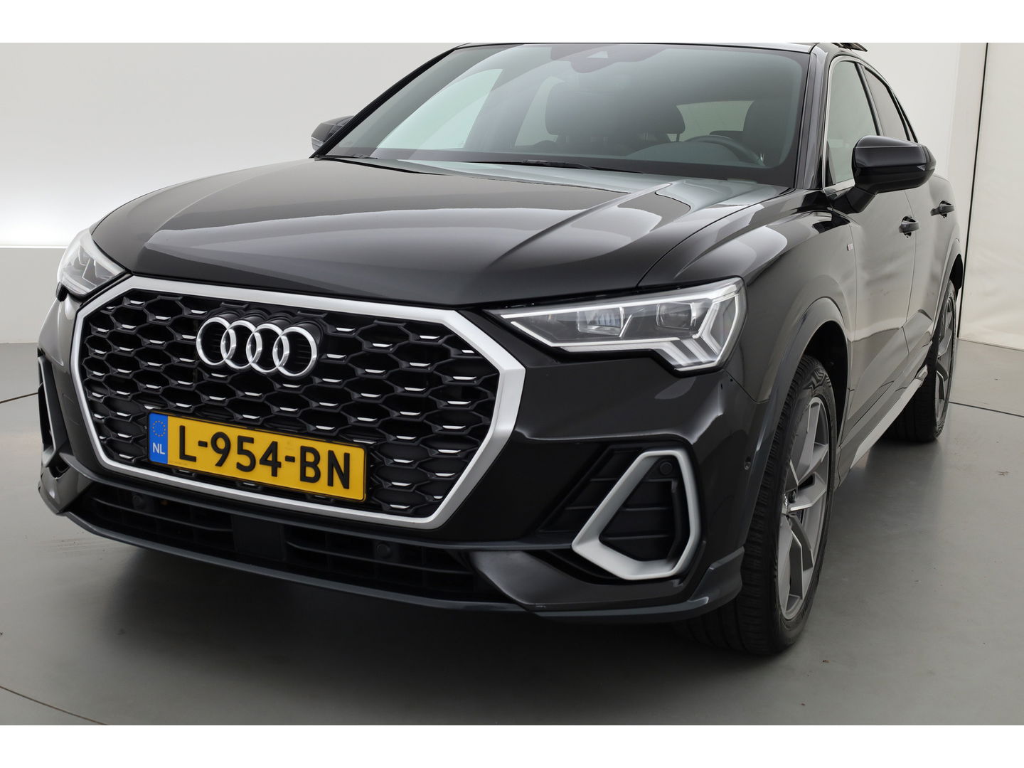 Audi Q3 Sportback 35 TFSI S Line | Pano | Bang & Olufsen | Camera | Adapt. Cruise | Elek. Trekhaak | Keyless | Stoelverw.