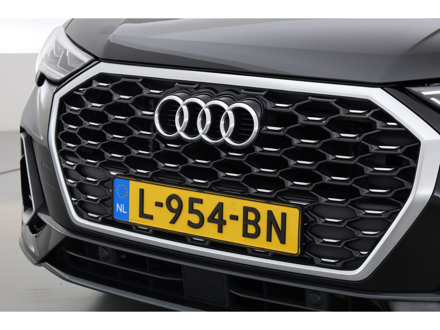 Audi Q3 Sportback 35 TFSI S Line | Pano | Bang & Olufsen | Camera | Adapt. Cruise | Elek. Trekhaak | Keyless | Stoelverw.