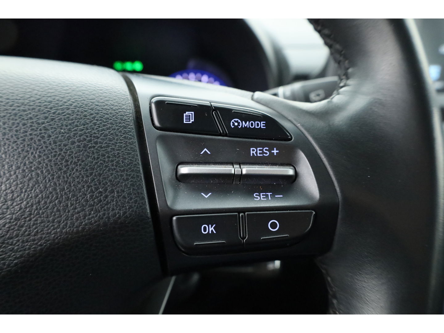 Hyundai KONA 1.0 T-GDI Comfort | Cruise Contr. | Camera | Trekhaak | CarPlay | All seasons | Clima