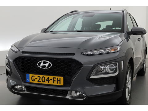 Hyundai KONA 1.0 T-GDI Comfort | Cruise Contr. | Camera | Trekhaak | CarPlay | All seasons | Clima