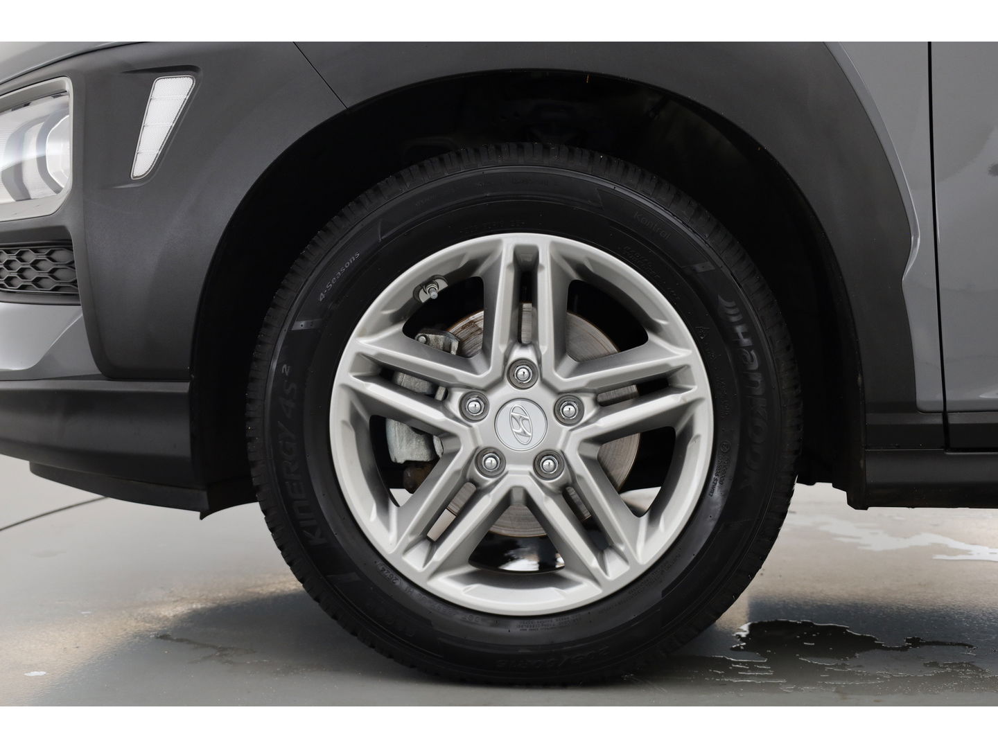 Hyundai KONA 1.0 T-GDI Comfort | Cruise Contr. | Camera | Trekhaak | CarPlay | All seasons | Clima