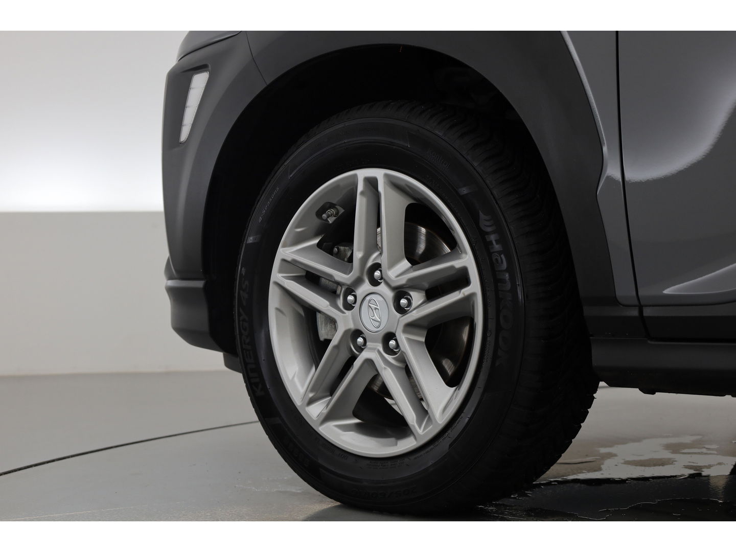 Hyundai KONA 1.0 T-GDI Comfort | Cruise Contr. | Camera | Trekhaak | CarPlay | All seasons | Clima