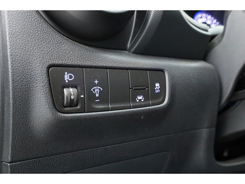 Hyundai KONA 1.0 T-GDI Comfort | Cruise Contr. | Camera | Trekhaak | CarPlay | All seasons | Clima
