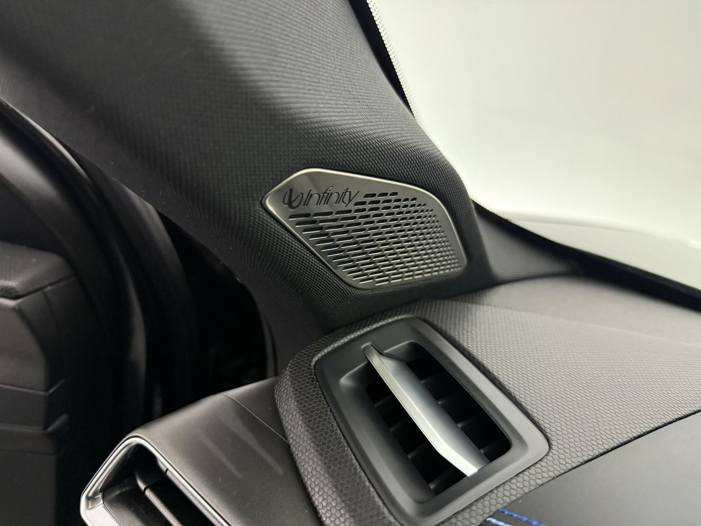 Lynk Co 01 1.5 | SOH 97% | Pano | Sfeer | 360° | Virtual | Memory | Adap. Cruise | Carplay