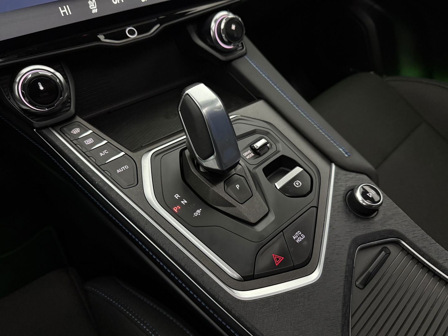 Lynk Co 01 1.5 | SOH 97% | Pano | Sfeer | 360° | Virtual | Memory | Adap. Cruise | Carplay