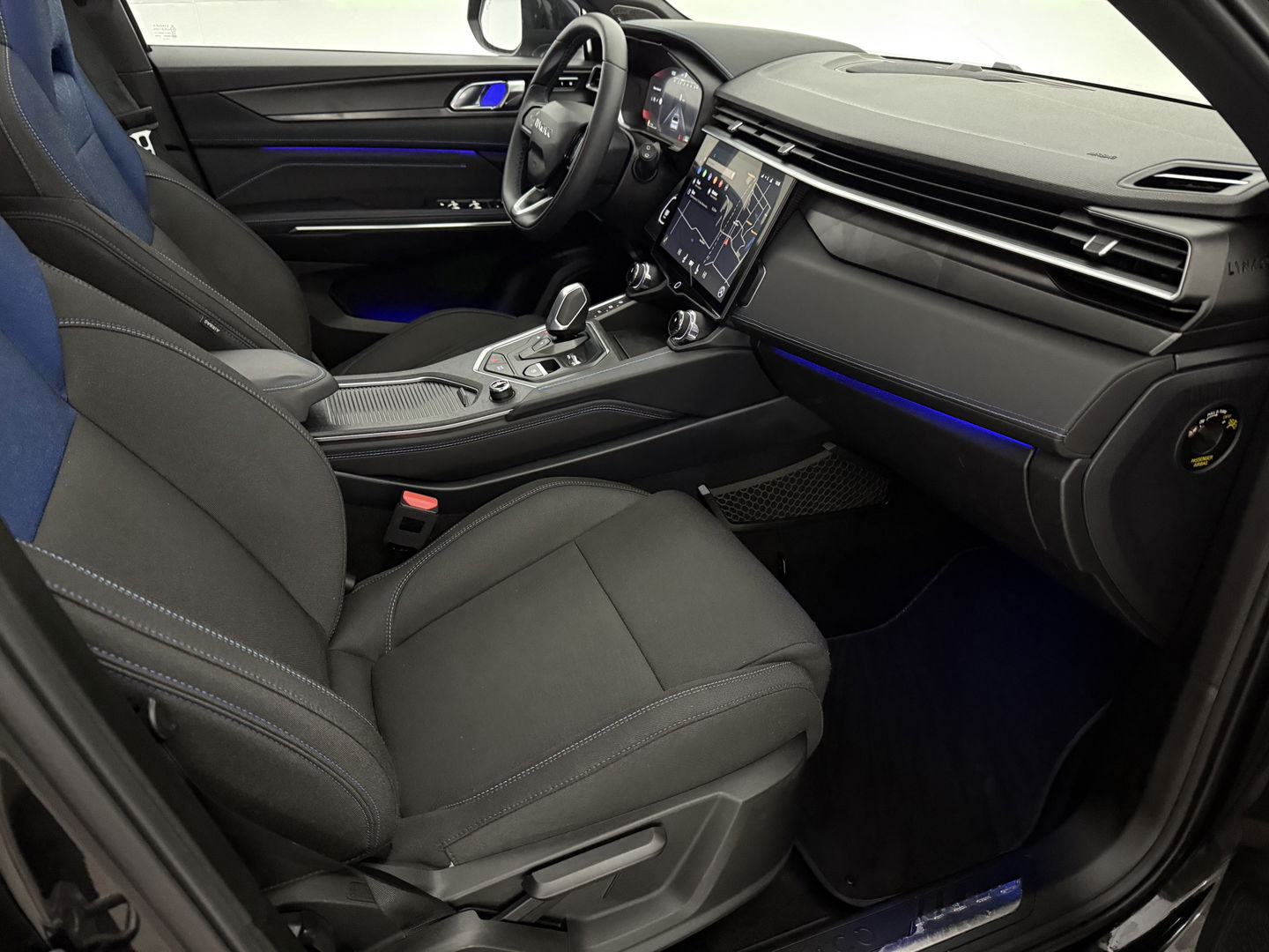 Lynk Co 01 1.5 | SOH 97% | Pano | Sfeer | 360° | Virtual | Memory | Adap. Cruise | Carplay