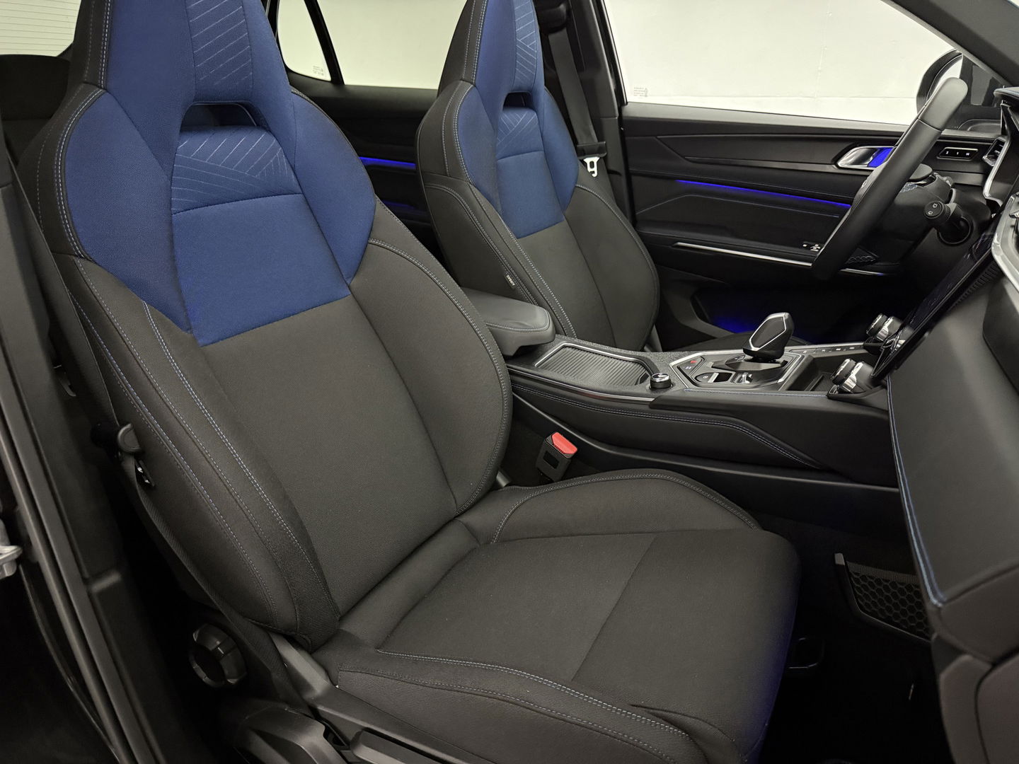 Lynk Co 01 1.5 | SOH 97% | Pano | Sfeer | 360° | Virtual | Memory | Adap. Cruise | Carplay