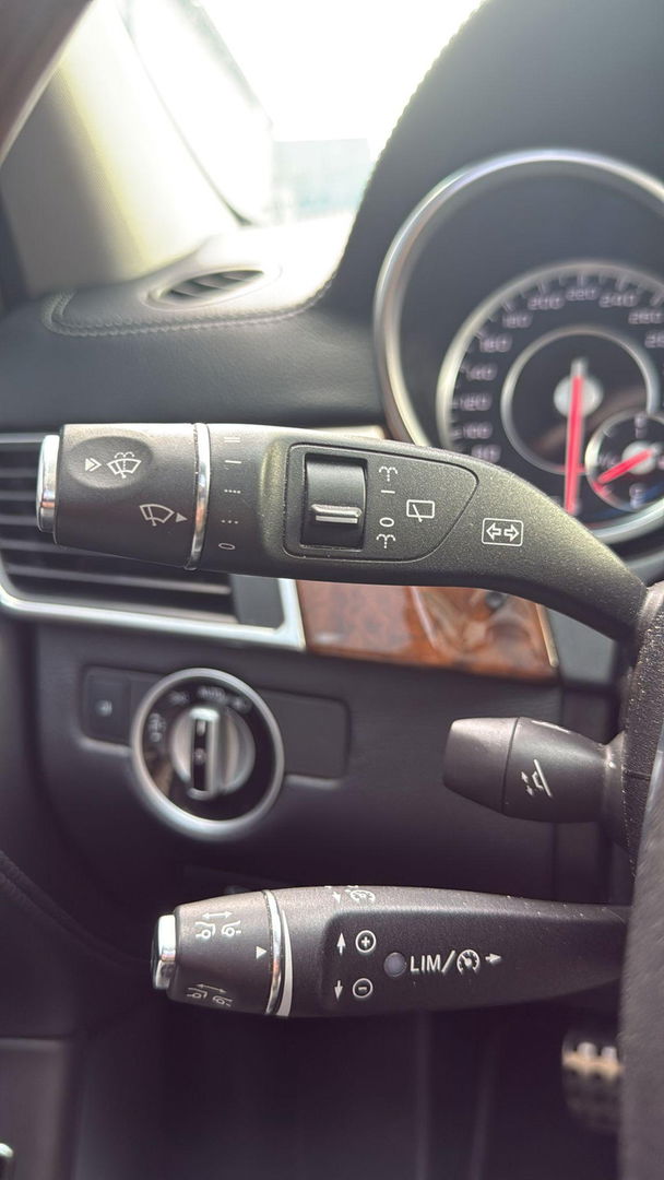 Mercedes-Benz M-Klasse AMG 63