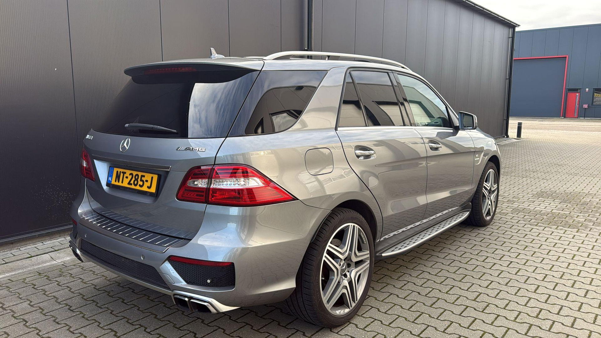 Mercedes-Benz M-Klasse AMG 63