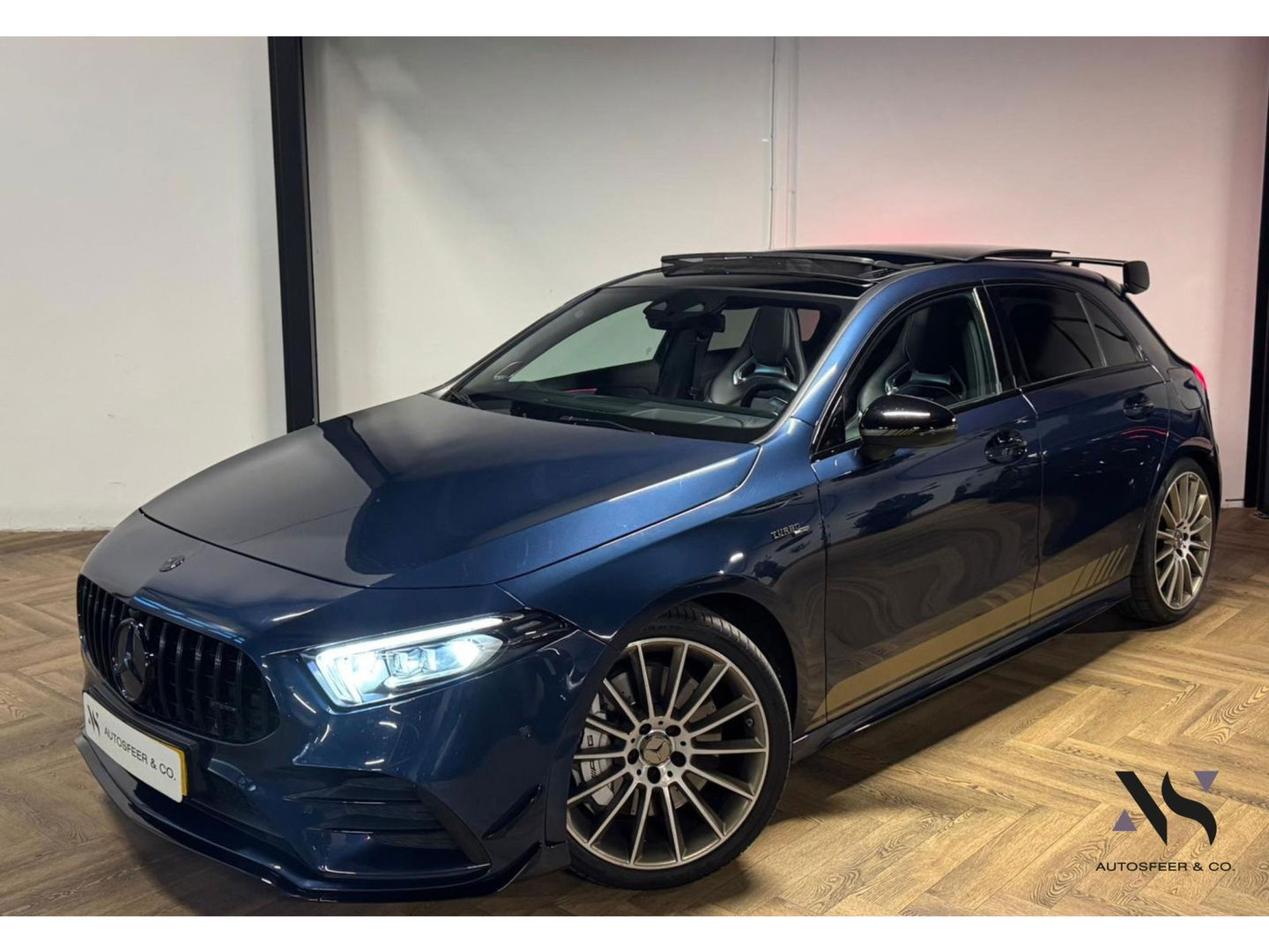 Mercedes-Benz A-Klasse AMG 35 4MATIC Edition 1 PANO KEYLESS