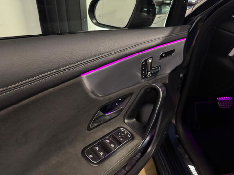 Mercedes-Benz A-Klasse AMG 35 4MATIC Edition 1 PANO KEYLESS