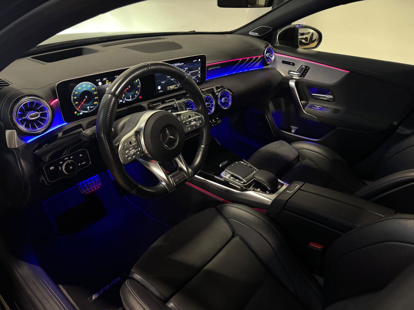 Mercedes-Benz A-Klasse AMG 35 4MATIC Edition 1 PANO KEYLESS