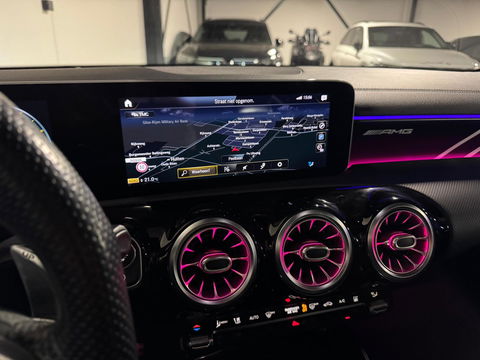 Mercedes-Benz A-Klasse AMG 35 4MATIC Edition 1 PANO KEYLESS