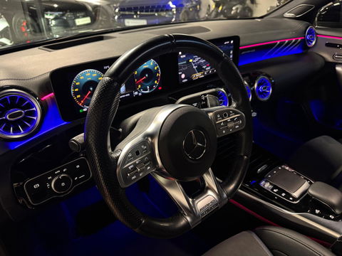 Mercedes-Benz A-Klasse AMG 35 4MATIC Edition 1 PANO KEYLESS