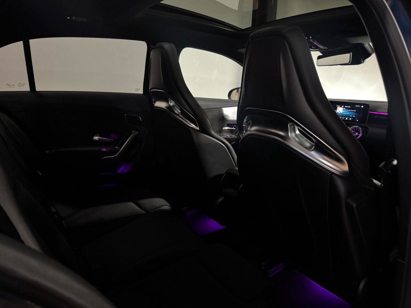 Mercedes-Benz A-Klasse AMG 35 4MATIC Edition 1 PANO KEYLESS