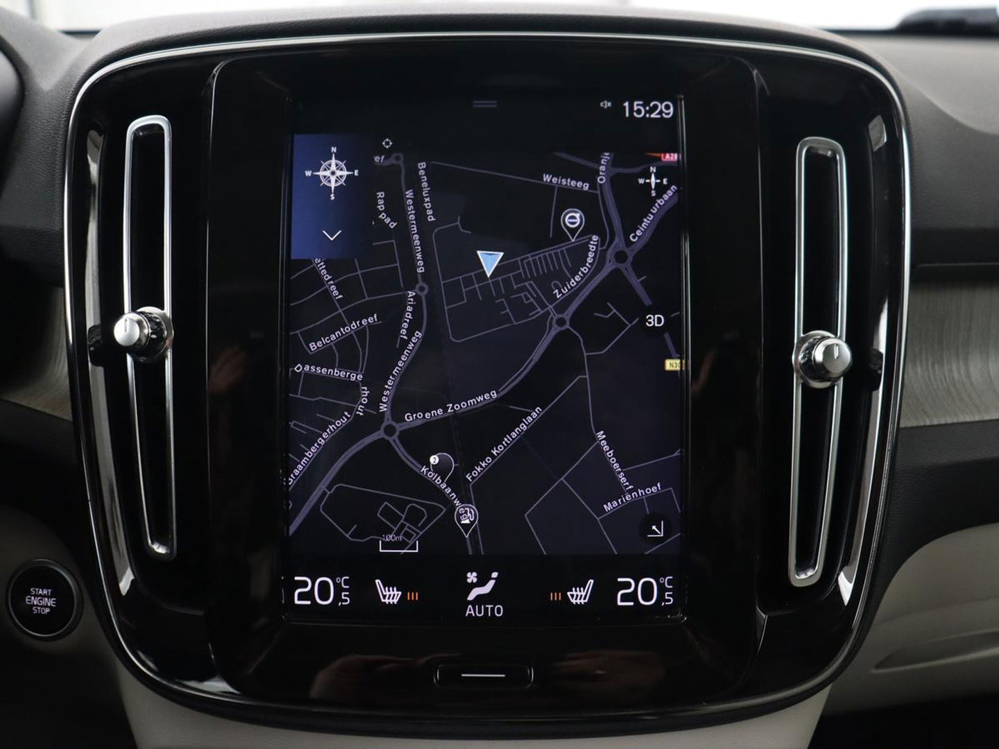 Volvo XC40 2.0 T4 Inscription | Panoramadak | Leder | Adaptive cruise | Trekhaak | Stoelverwarming | 360 Camera | Keyless | Navigatie | Full LED