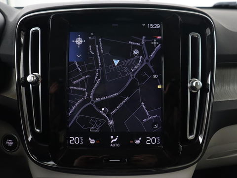 Volvo XC40 2.0 T4 Inscription | Panoramadak | Leder | Adaptive cruise | Trekhaak | Stoelverwarming | 360 Camera | Keyless | Navigatie | Full LED