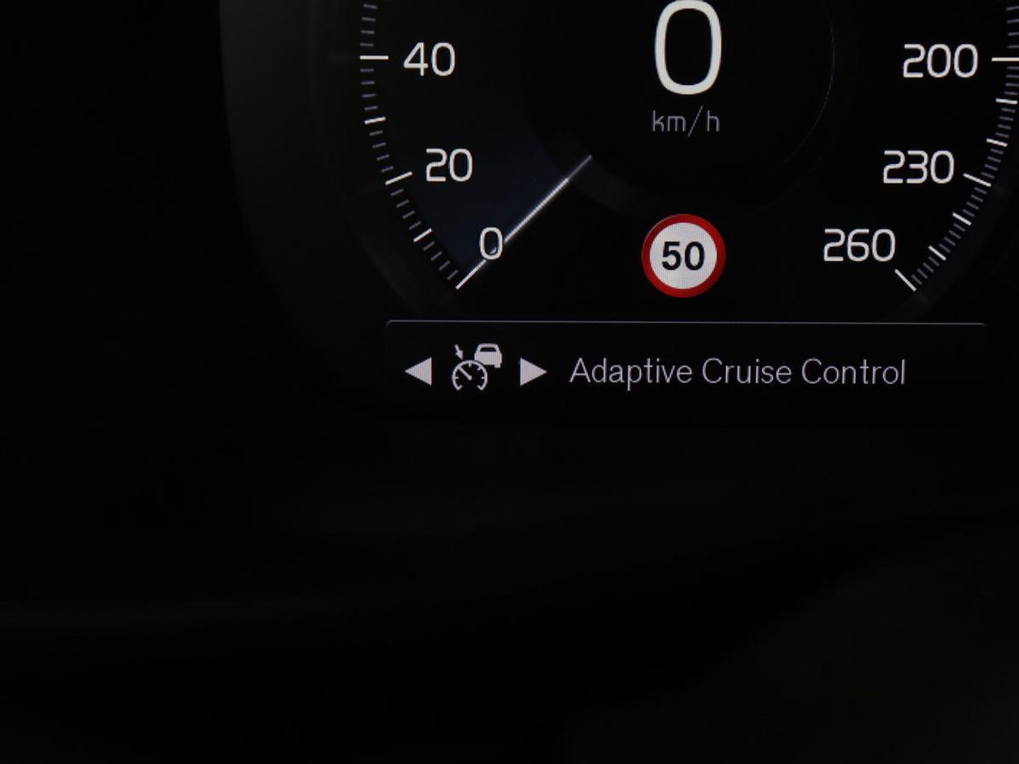 Volvo XC40 2.0 T4 Inscription | Panoramadak | Leder | Adaptive cruise | Trekhaak | Stoelverwarming | 360 Camera | Keyless | Navigatie | Full LED