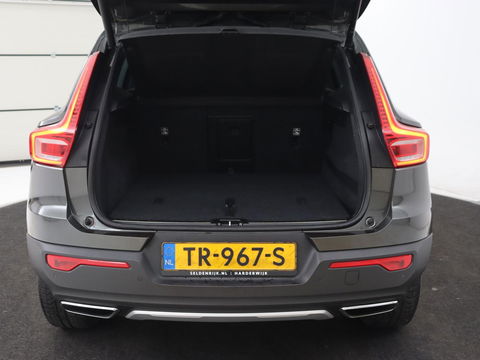 Volvo XC40 2.0 T4 Inscription | Panoramadak | Leder | Adaptive cruise | Trekhaak | Stoelverwarming | 360 Camera | Keyless | Navigatie | Full LED