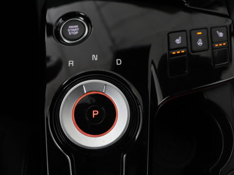 Kia Sportage 1.6 T-GDI Plug-in Hybrid AWD DynamicPlusLine | Stoel & stuurverwarming | Half leder | Camera | Carplay | Adaptive cruise | 19'' | Navigatie | Achterbankverwarming | PHEV
