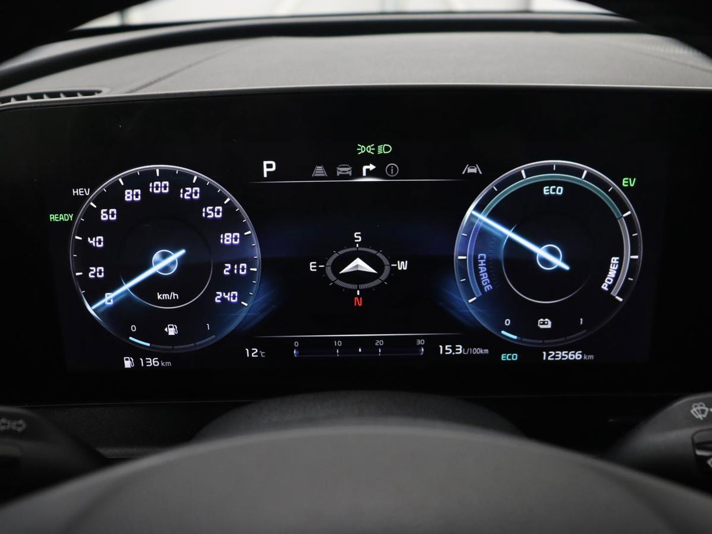 Kia Sportage 1.6 T-GDI Plug-in Hybrid AWD DynamicPlusLine | Stoel & stuurverwarming | Half leder | Camera | Carplay | Adaptive cruise | 19'' | Navigatie | Achterbankverwarming | PHEV