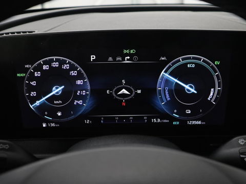 Kia Sportage 1.6 T-GDI Plug-in Hybrid AWD DynamicPlusLine | Stoel & stuurverwarming | Half leder | Camera | Carplay | Adaptive cruise | 19'' | Navigatie | Achterbankverwarming | PHEV