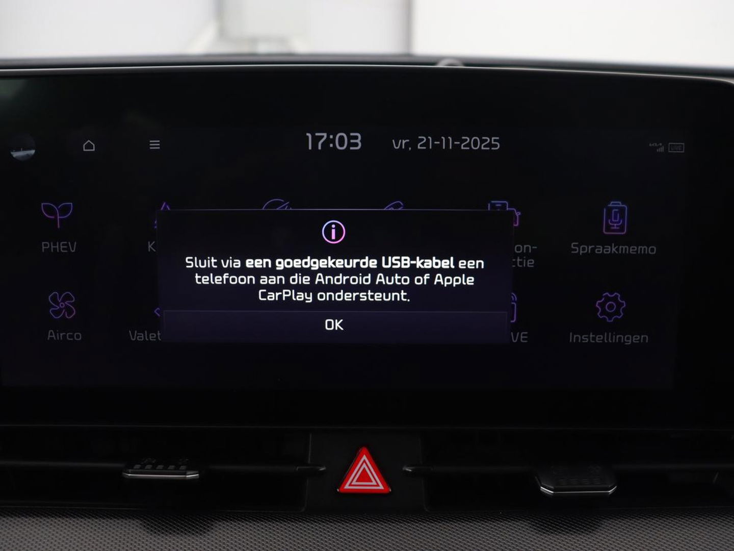 Kia Sportage 1.6 T-GDI Plug-in Hybrid AWD DynamicPlusLine | Stoel & stuurverwarming | Half leder | Camera | Carplay | Adaptive cruise | 19'' | Navigatie | Achterbankverwarming | PHEV