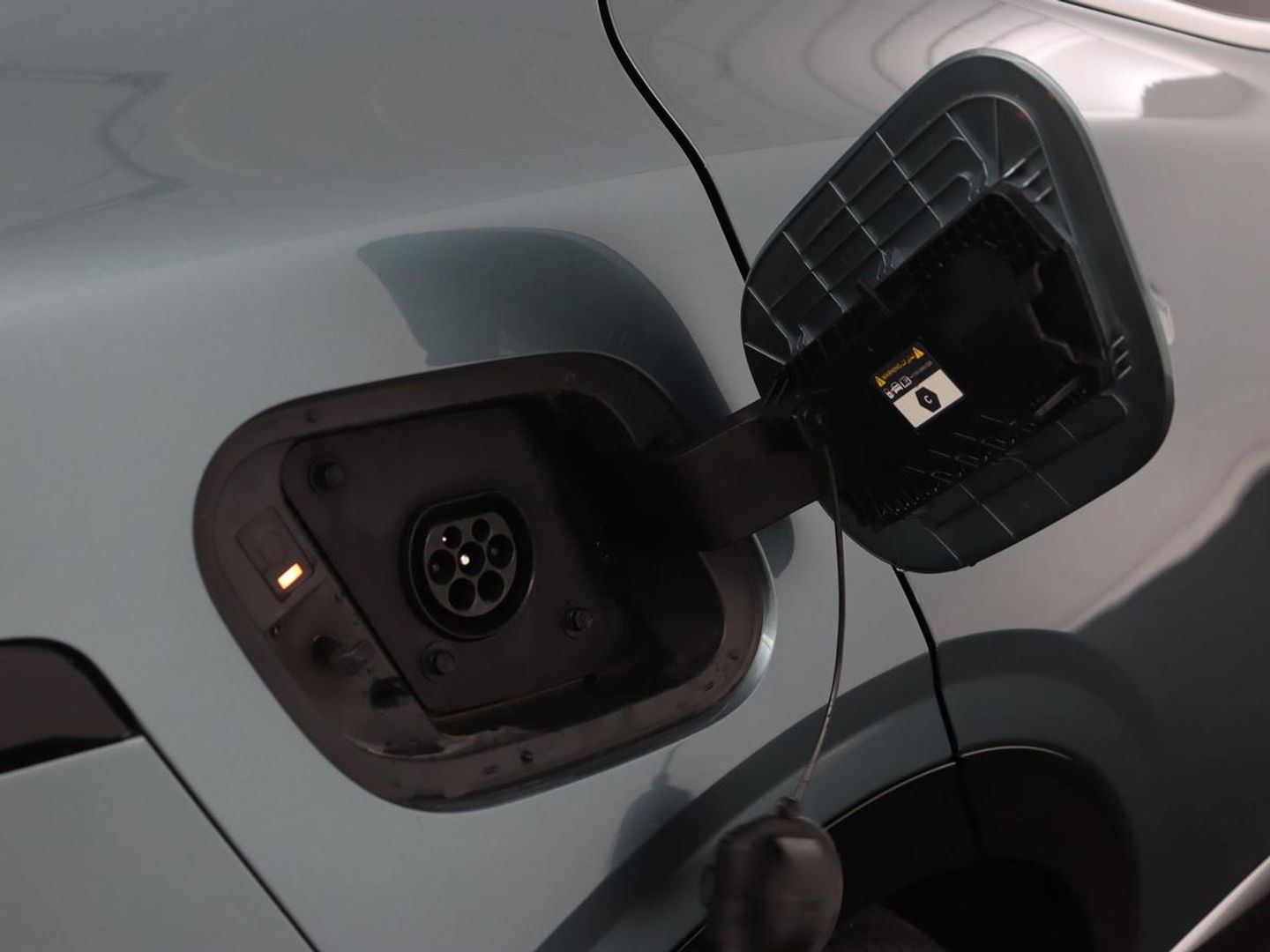 Kia Sportage 1.6 T-GDI Plug-in Hybrid AWD DynamicPlusLine | Stoel & stuurverwarming | Half leder | Camera | Carplay | Adaptive cruise | 19'' | Navigatie | Achterbankverwarming | PHEV