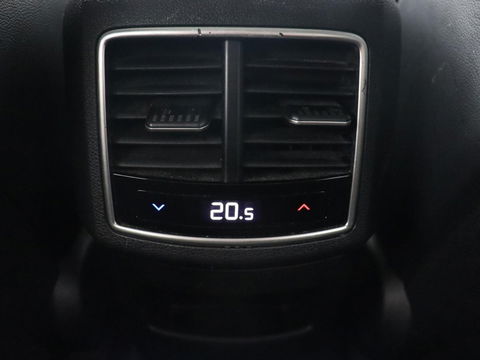 Kia Sportage 1.6 T-GDI Plug-in Hybrid AWD DynamicPlusLine | Stoel & stuurverwarming | Half leder | Camera | Carplay | Adaptive cruise | 19'' | Navigatie | Achterbankverwarming | PHEV