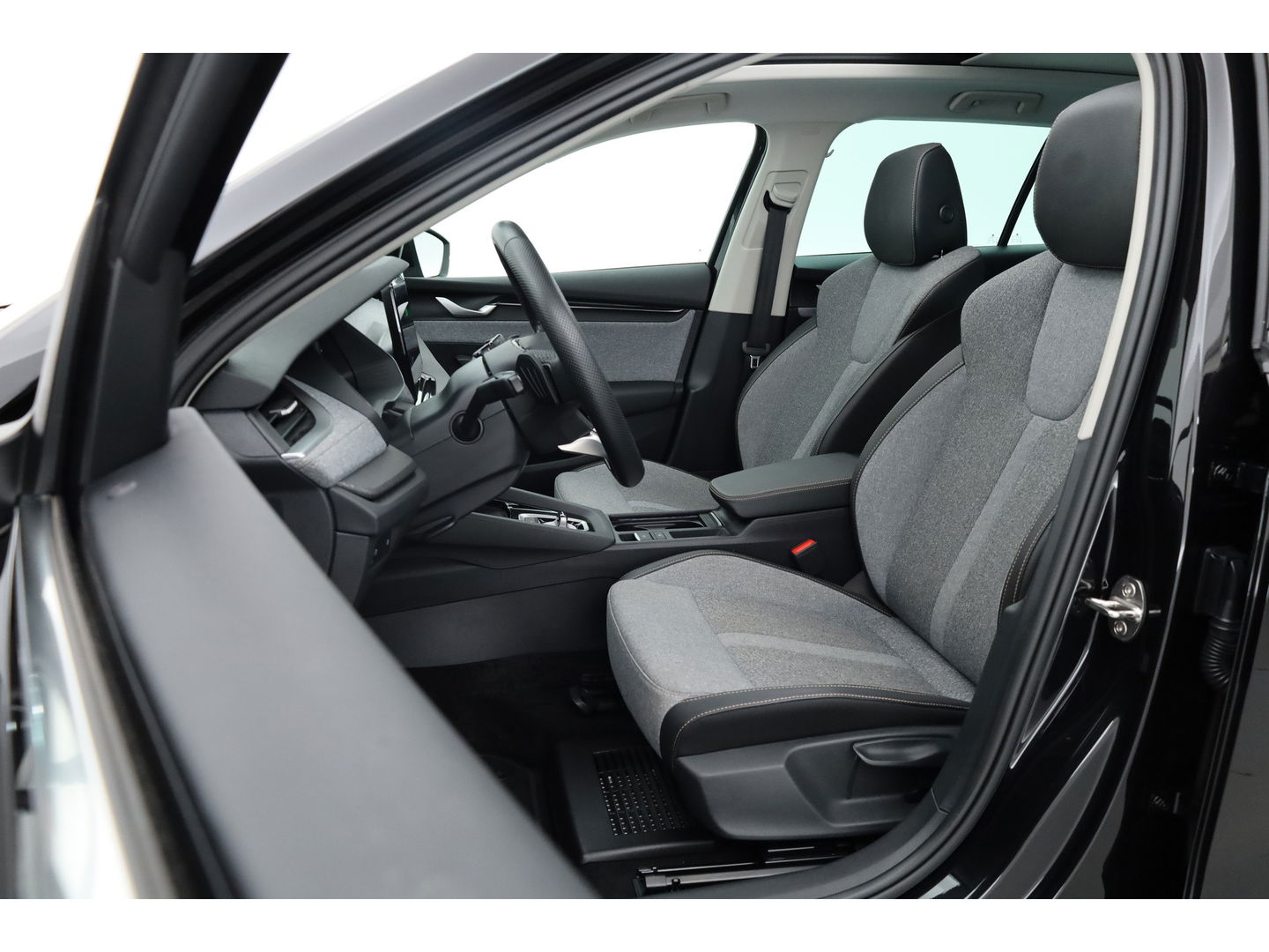 Škoda Octavia Combi 1.5 TSI MHEV Business Edition | Pano | Camera | Apple CarPlay | Stoel- Stuurverw. | Keyless |