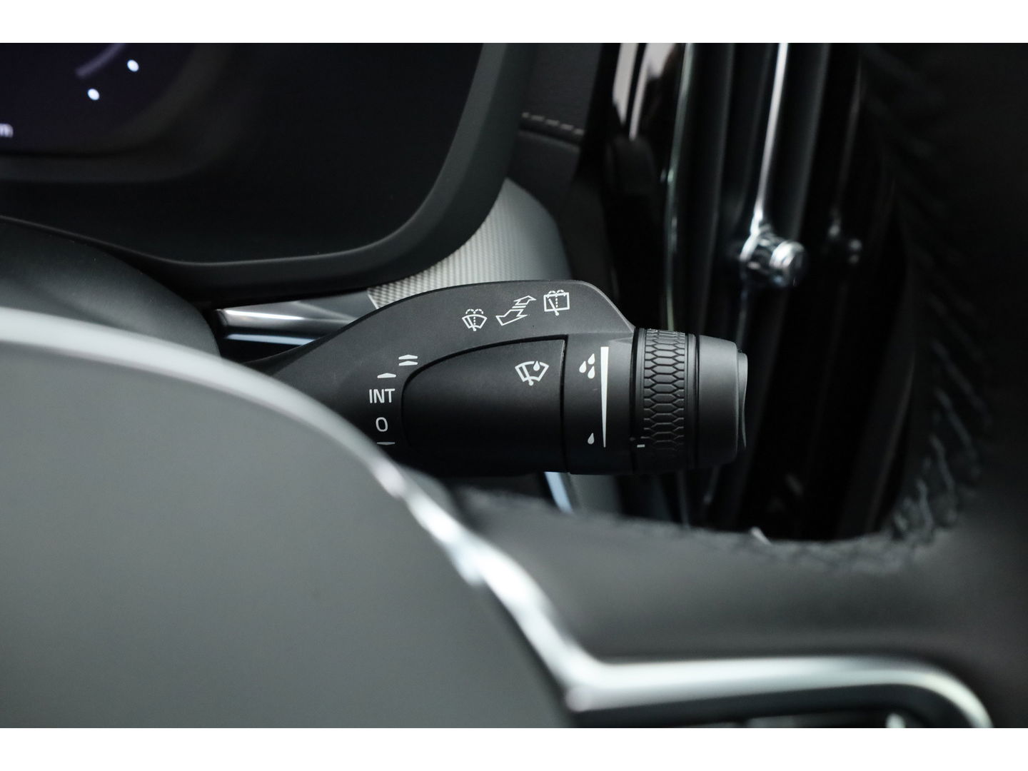 Volvo XC60 T6 Plug-in hybrid Ultra Black Edition | Facelift | Pano | HUD | 360cam | Harman Kardon | Memory seats | Pilot Assist |