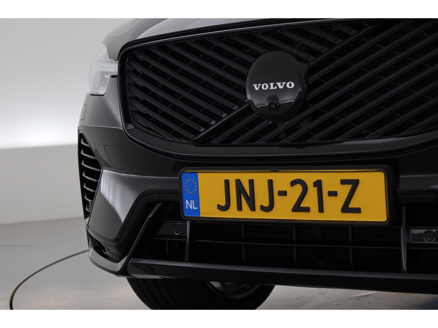 Volvo XC60 T6 Plug-in hybrid Ultra Black Edition | Facelift | Pano | HUD | 360cam | Harman Kardon | Memory seats | Pilot Assist |