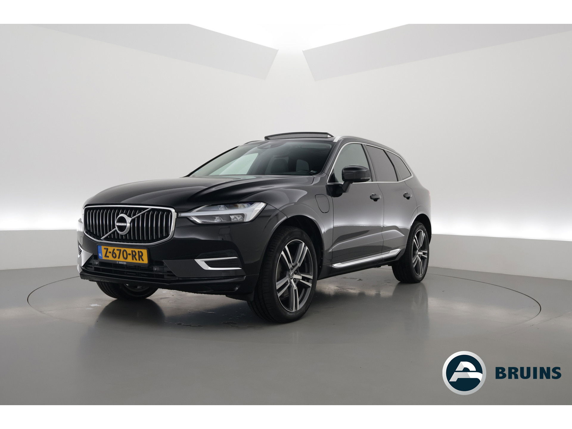 Volvo XC60 2.0 T8 Twin Engine AWD Inscription | Pano- dak |  Massage | Head-up | Trekhaak | H&K Audio |