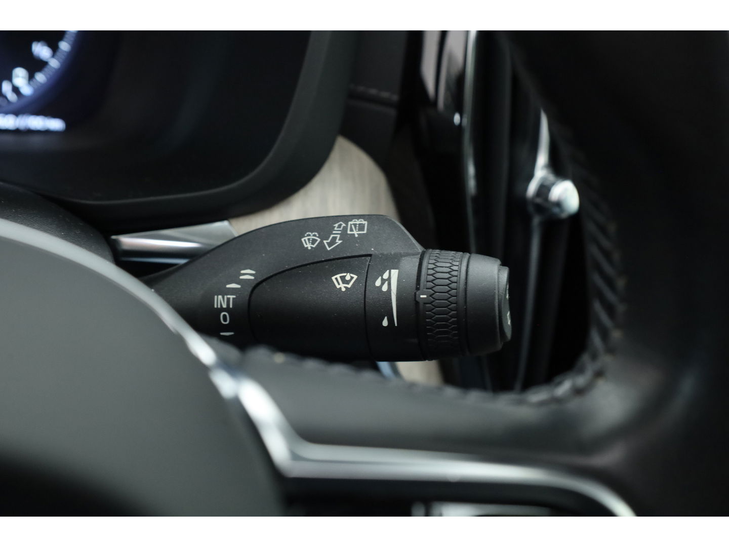 Volvo XC60 2.0 T8 Twin Engine AWD Inscription | Pano- dak |  Massage | Head-up | Trekhaak | H&K Audio |