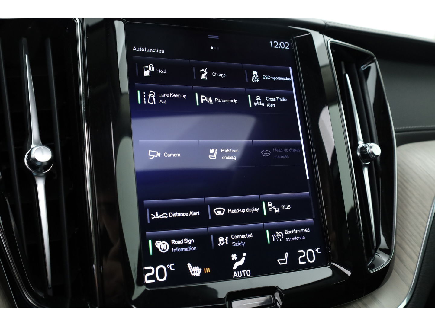 Volvo XC60 2.0 T8 Twin Engine AWD Inscription | Pano- dak |  Massage | Head-up | Trekhaak | H&K Audio |