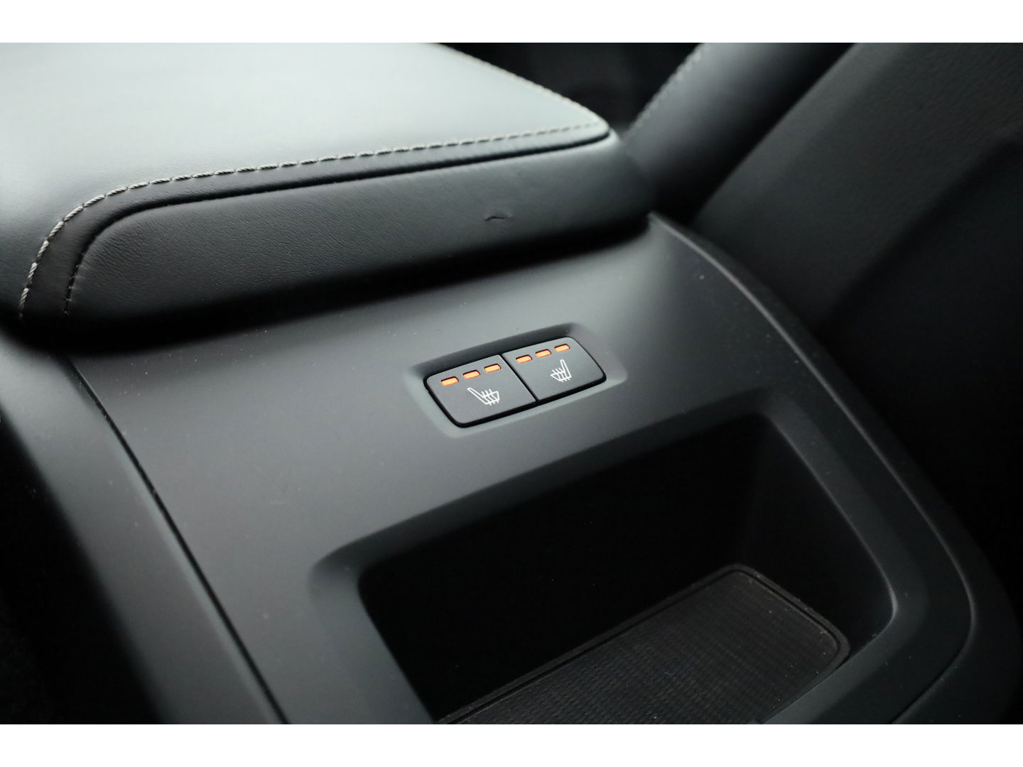 Volvo XC60 2.0 T8 Twin Engine AWD Inscription | Pano- dak |  Massage | Head-up | Trekhaak | H&K Audio |