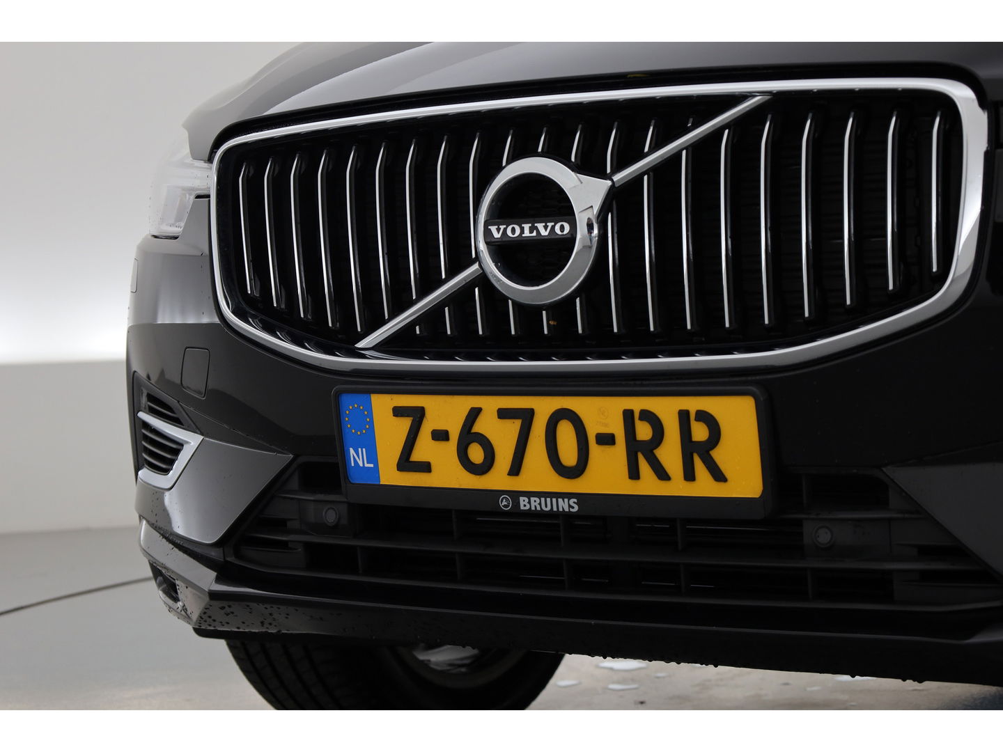 Volvo XC60 2.0 T8 Twin Engine AWD Inscription | Pano- dak |  Massage | Head-up | Trekhaak | H&K Audio |