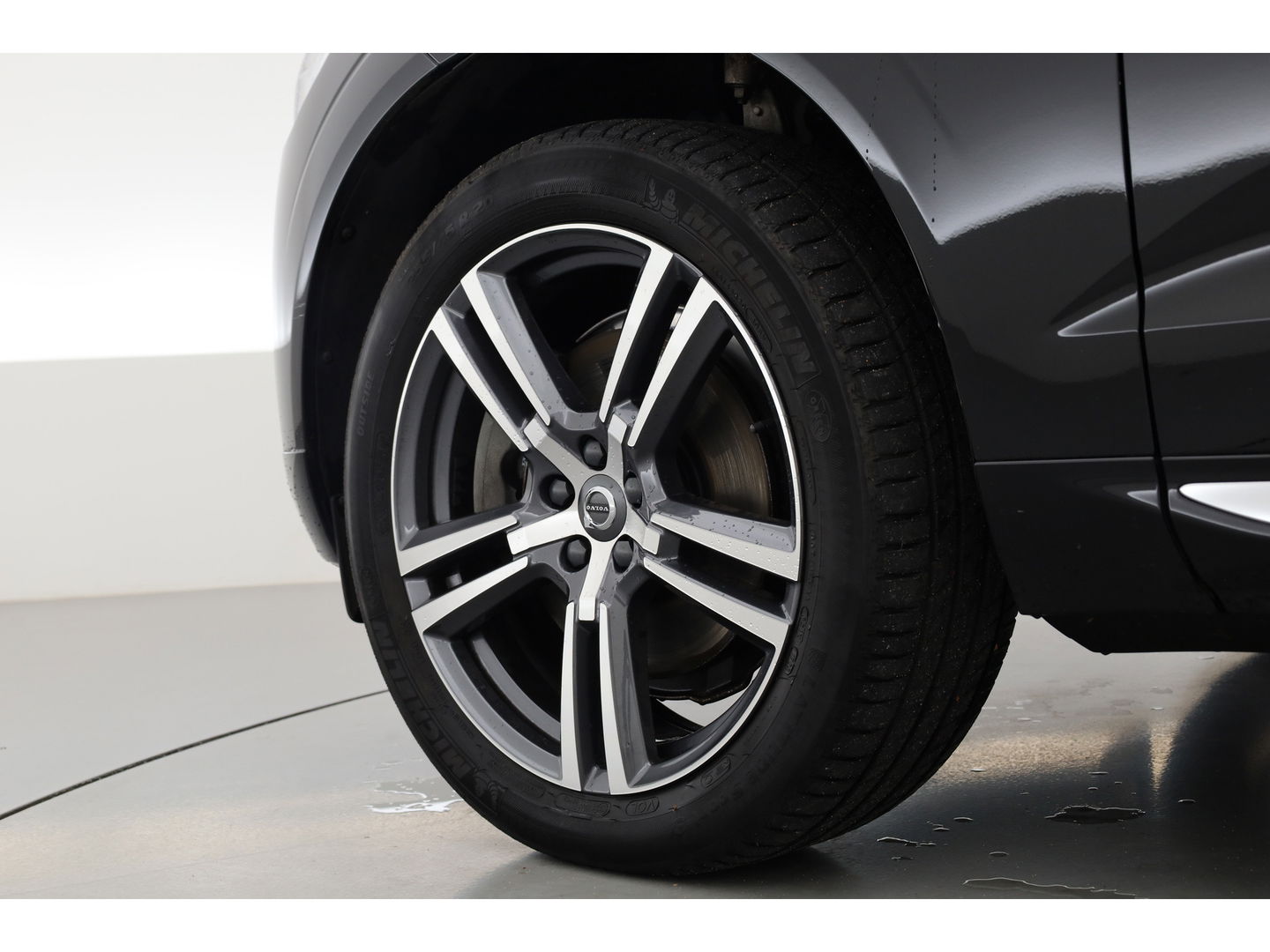 Volvo XC60 2.0 T8 Twin Engine AWD Inscription | Pano- dak |  Massage | Head-up | Trekhaak | H&K Audio |