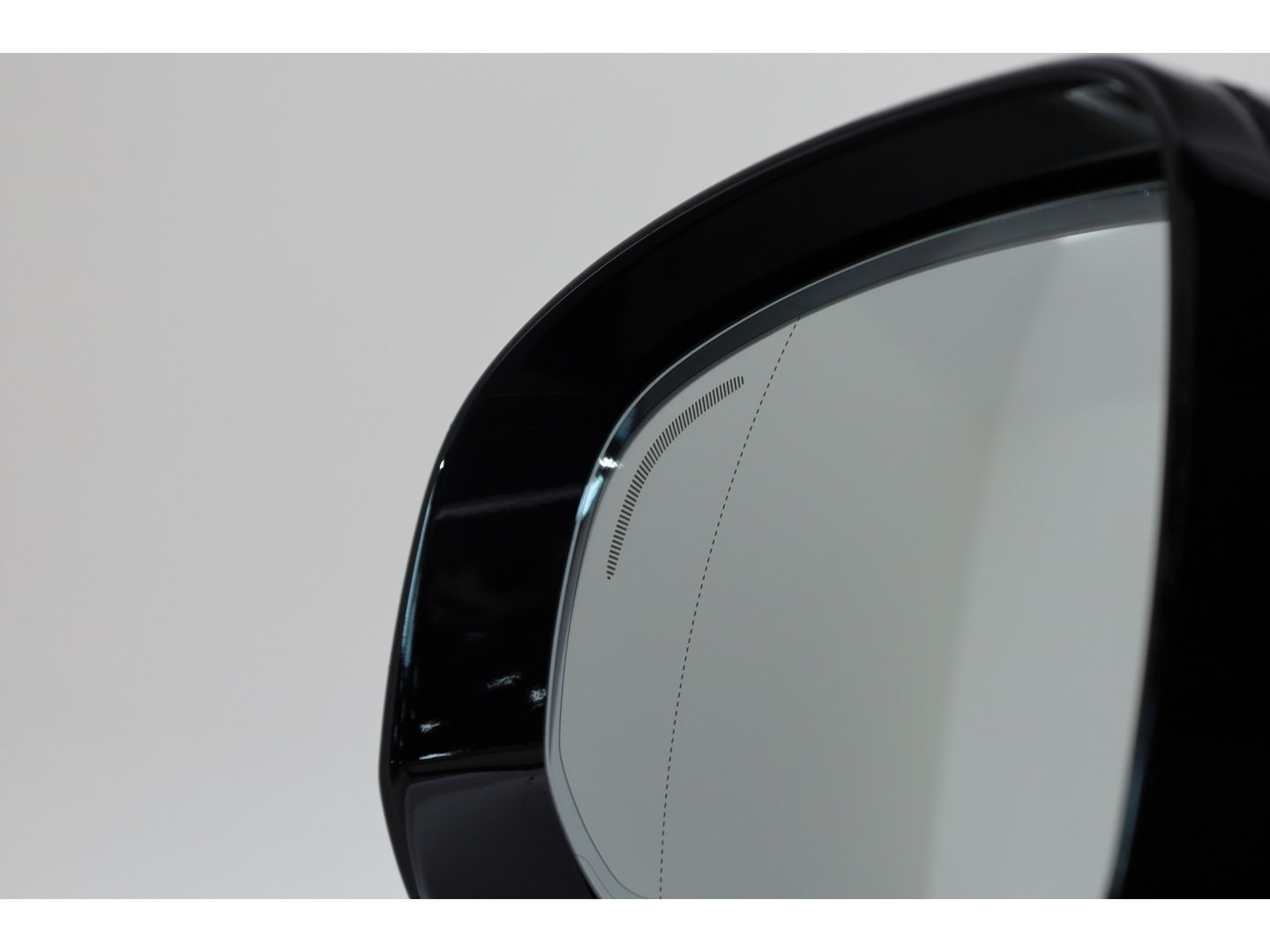 Volvo XC60 2.0 T8 Twin Engine AWD Inscription | Pano- dak |  Massage | Head-up | Trekhaak | H&K Audio |