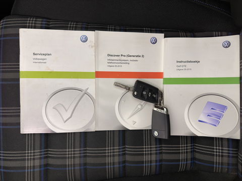 Volkswagen Golf 1.4 TSI GTE Executive Plus ( Plug-in ) Aut. * PANO | FULL-LED | NAVI-FULLMAP | SPORT-SEATS | DAB+ | ECC | CRUISE | CAMERA | PRIVACY-GLASS | 18" ALU *