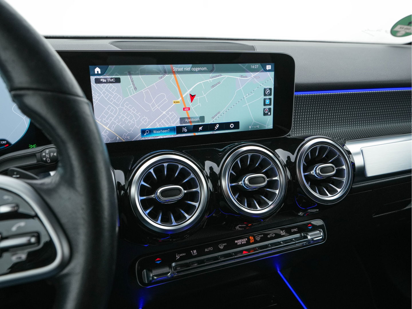 Mercedes-Benz GLB 180 d Business Solution Luxury [ 7-Pers. ] (INCL-BTW) Aut. *LUXURY-LEATHER | FULL-LED | AMBIENT-LIGHT | WIDESCREEN-DIGI-COCKPIT | HEATED-COMFORTSEATS | CAMERA | DAB+ | NAVI-FULLMAP | ECC | MEMORY-PACK | PDC | CRUISE | PRIVACY-GLASS |