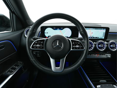 Mercedes-Benz GLB 180 d Business Solution Luxury [ 7-Pers. ] (INCL-BTW) Aut. *LUXURY-LEATHER | FULL-LED | AMBIENT-LIGHT | WIDESCREEN-DIGI-COCKPIT | HEATED-COMFORTSEATS | CAMERA | DAB+ | NAVI-FULLMAP | ECC | MEMORY-PACK | PDC | CRUISE | PRIVACY-GLASS |