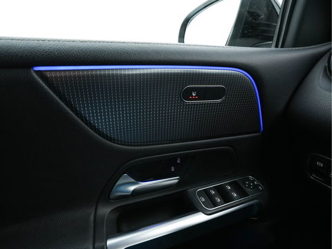 Mercedes-Benz GLB 180 d Business Solution Luxury [ 7-Pers. ] (INCL-BTW) Aut. *LUXURY-LEATHER | FULL-LED | AMBIENT-LIGHT | WIDESCREEN-DIGI-COCKPIT | HEATED-COMFORTSEATS | CAMERA | DAB+ | NAVI-FULLMAP | ECC | MEMORY-PACK | PDC | CRUISE | PRIVACY-GLASS |