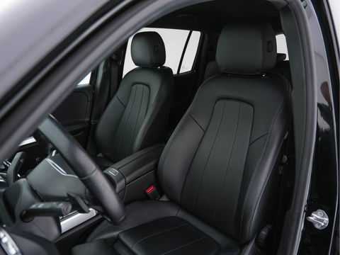 Mercedes-Benz GLB 180 d Business Solution Luxury [ 7-Pers. ] (INCL-BTW) Aut. *LUXURY-LEATHER | FULL-LED | AMBIENT-LIGHT | WIDESCREEN-DIGI-COCKPIT | HEATED-COMFORTSEATS | CAMERA | DAB+ | NAVI-FULLMAP | ECC | MEMORY-PACK | PDC | CRUISE | PRIVACY-GLASS |