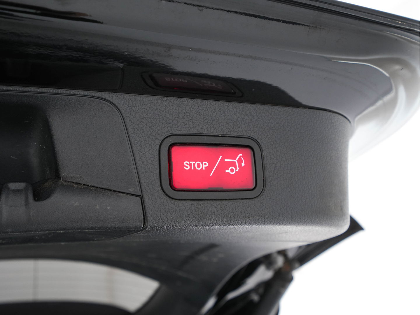 Mercedes-Benz GLB 180 d Business Solution Luxury [ 7-Pers. ] (INCL-BTW) Aut. *LUXURY-LEATHER | FULL-LED | AMBIENT-LIGHT | WIDESCREEN-DIGI-COCKPIT | HEATED-COMFORTSEATS | CAMERA | DAB+ | NAVI-FULLMAP | ECC | MEMORY-PACK | PDC | CRUISE | PRIVACY-GLASS |