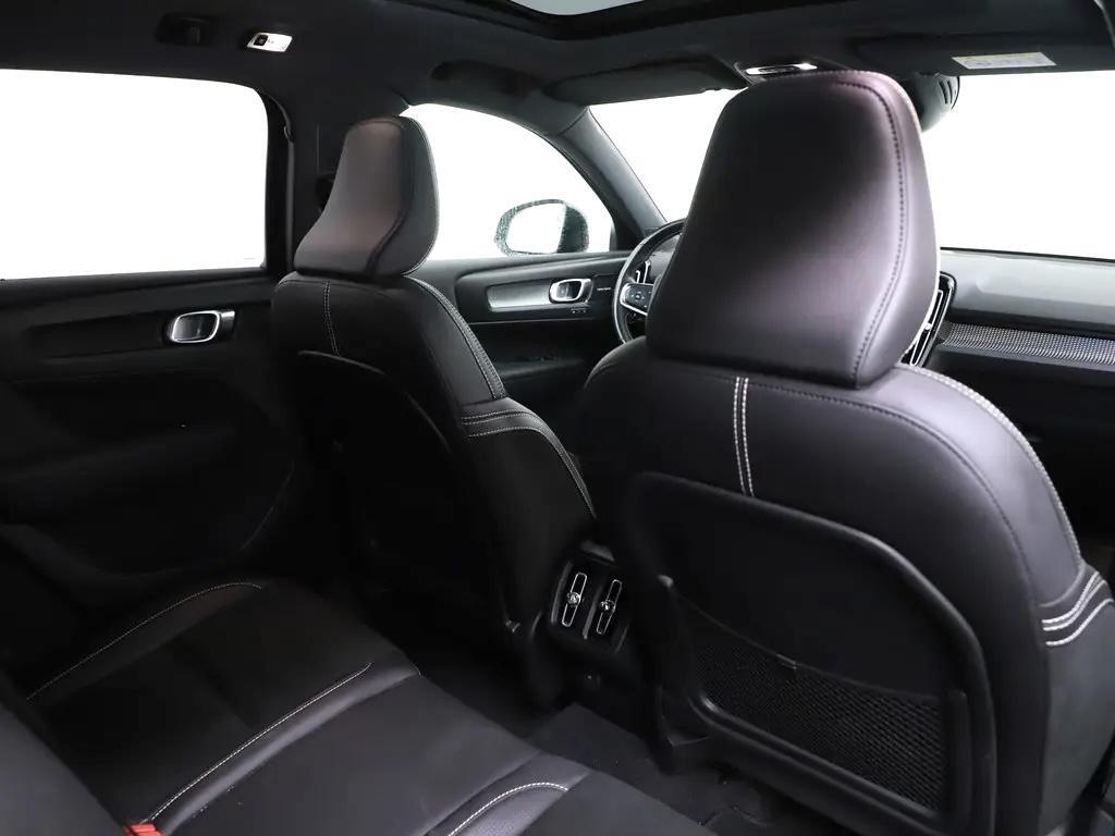 Volvo XC40 2.0 T5 AWD R-Design Pano H\K 360° ACC Trekh. NAP